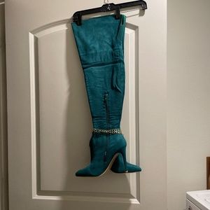 BRAND NEW TEAL FAUX SUEDE BOOTS SIZE 8